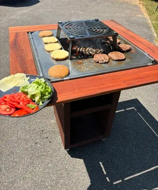 Brasero et mobilier d'extérieur en acier corten Vulcanus