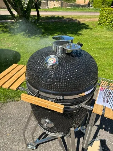 Barbecue céramique kamado Yakiniku au showroom de Dracy-le-Fort près de Chalon-sur-Saône