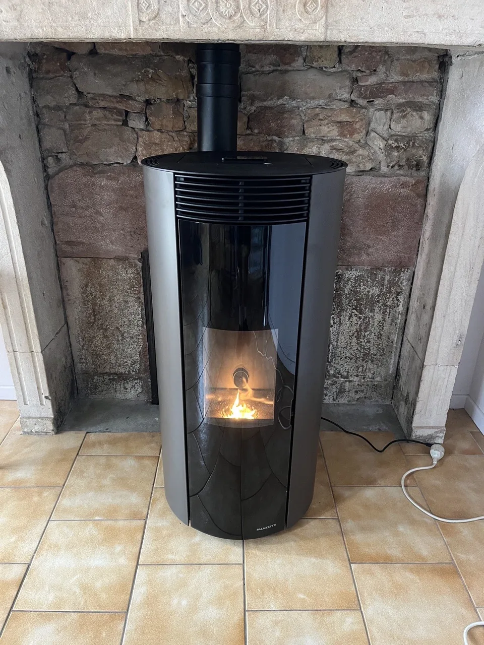 Poêle à granulés Palazzetti Ecofire Emily 9 installé à Mercurey (71)