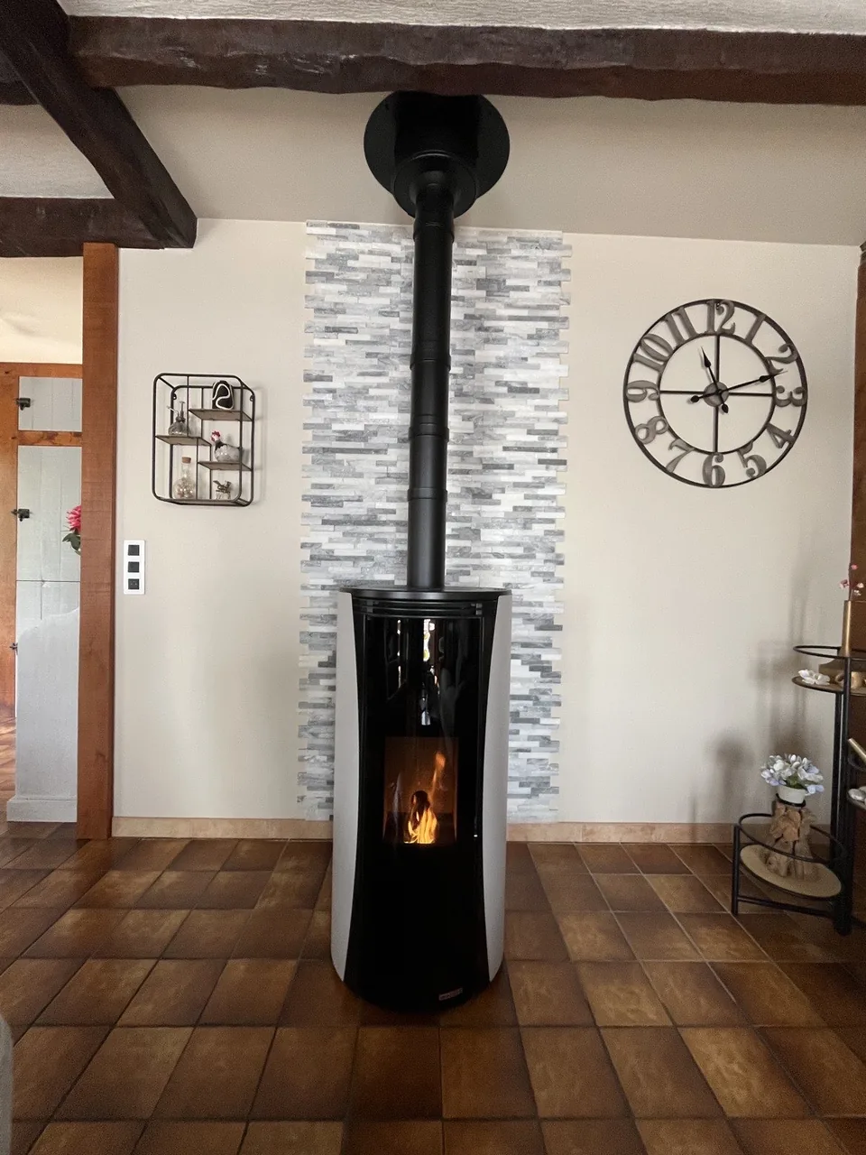 Poêle à granulés Palazzetti Ecofire Vivi 9 installé à Farges-lès-Chalon (71)