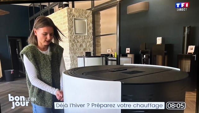 Solène à la Matinale de TF1 dans le magasin Instant Poêles & Cheminées